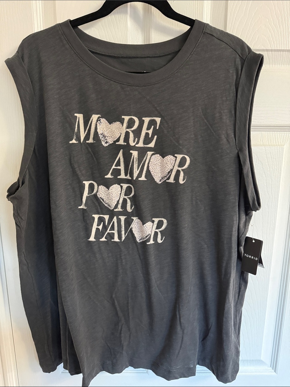 torrid Size 2 Charcoal Muscle Tee with White 'More Amor Por Favor' Graphic NWT